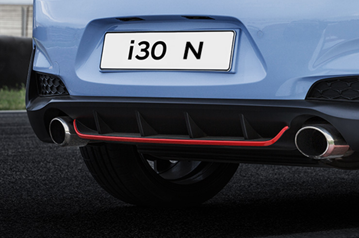 Sporty rear bumper