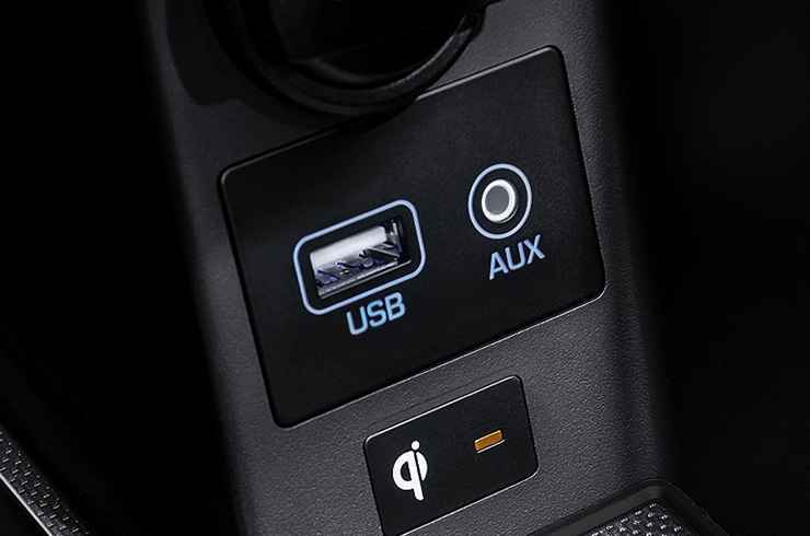 Connectivity with usb and aux